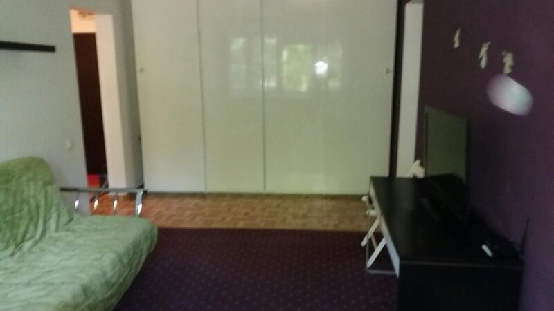 Berceni, Emil Racovita, 2 camere,